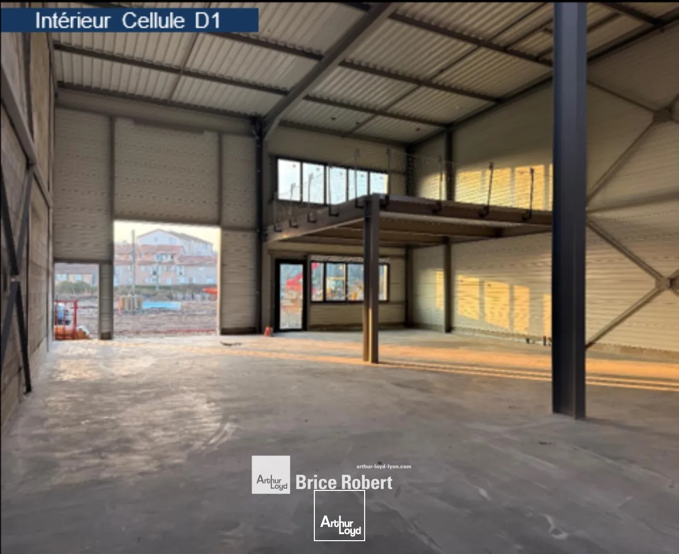 Locaux d'activité & Entrepôts - Location - OULLINS-PIERRE-BÉNITE - 69310 - 323-676 - 7674262