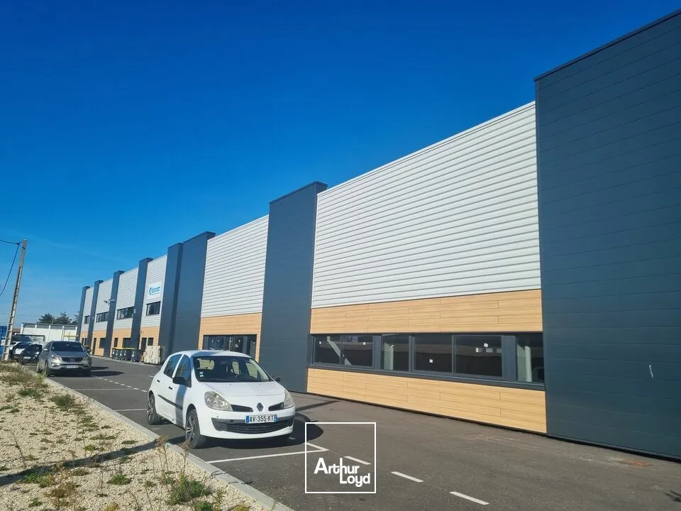 Locaux d'activité & Entrepôts - Vente - PIERRELATTE - 26700 - 1860-1860 - 7674346