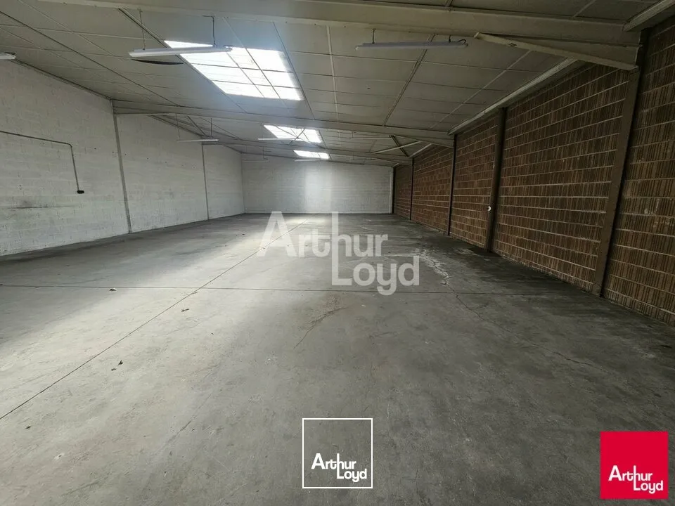 Locaux d'activité & Entrepôts - Location - SAINT-BARTHÉLEMY-D'ANJOU - 49124 - 400-400 - 7674463