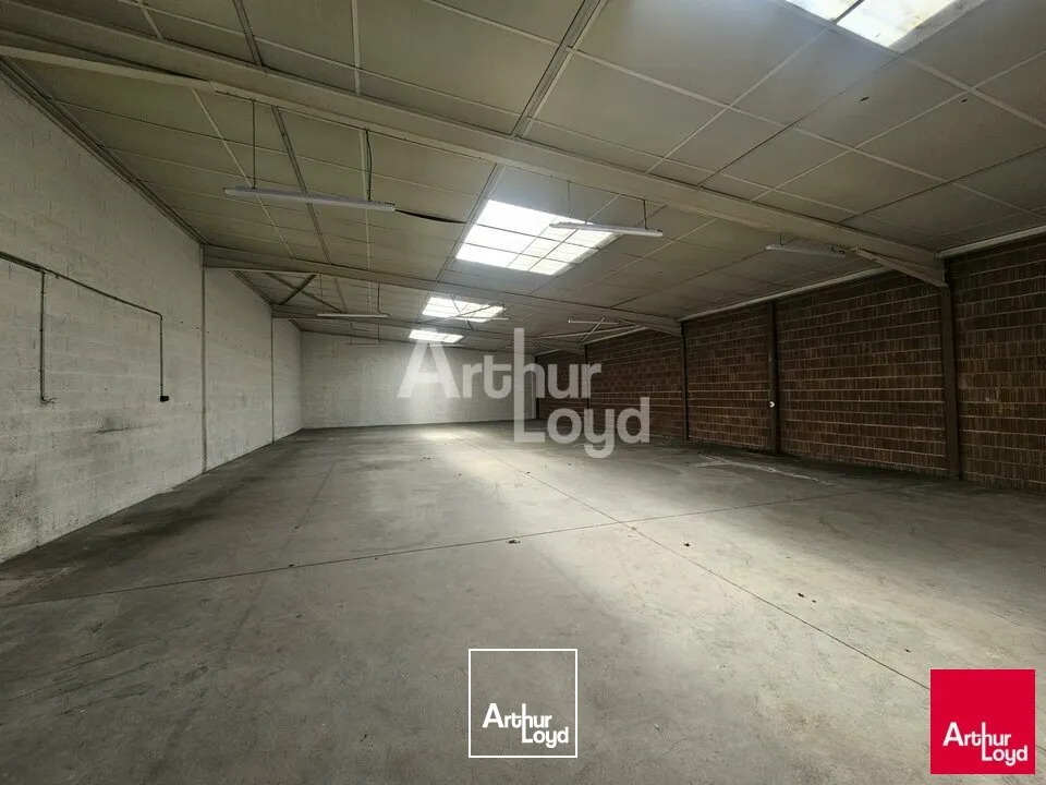 Locaux d'activité & Entrepôts - Location - SAINT-BARTHÉLEMY-D'ANJOU - 49124 - 400-400 - 7674464