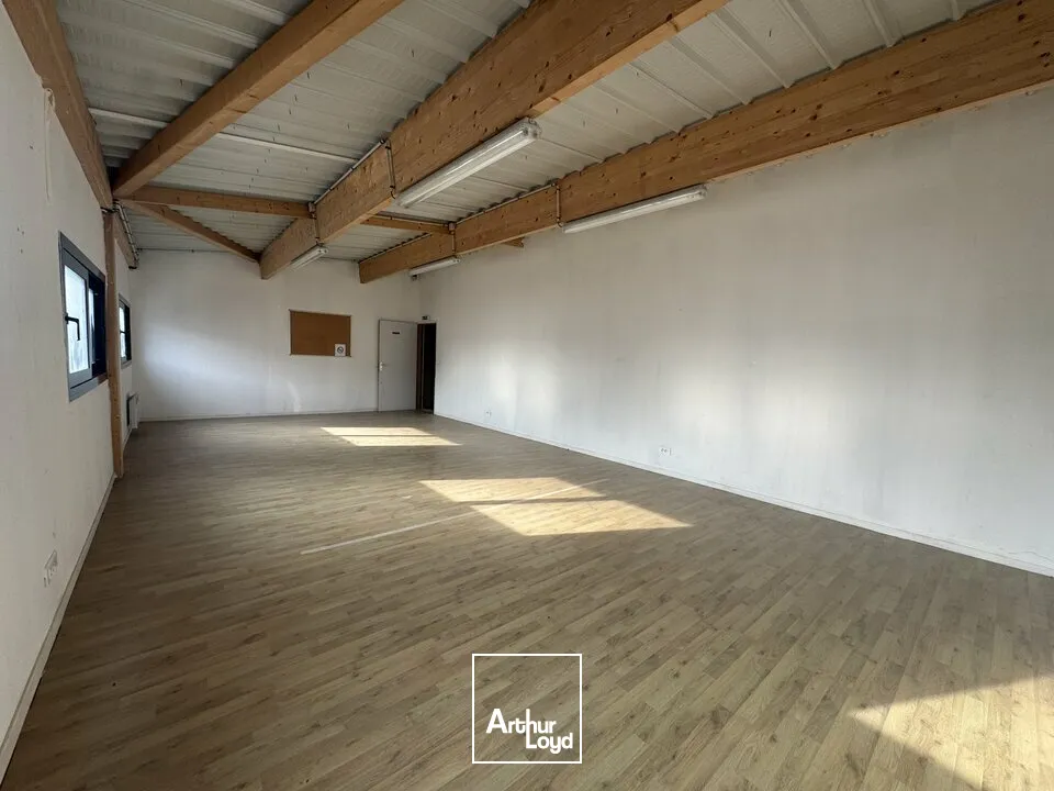 Locaux d'activité & Entrepôts - Location - LA VILLE AUX DAMES - 37700 - 200-200 - 7674491