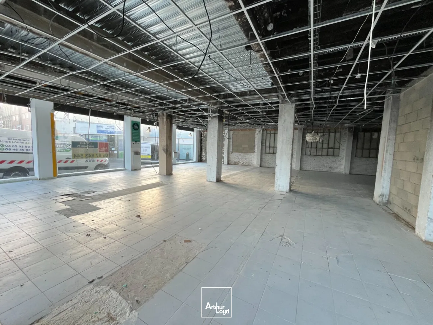 Locaux commerciaux - Location - SAINT QUENTIN - 02100 - 227-227 - 7674532