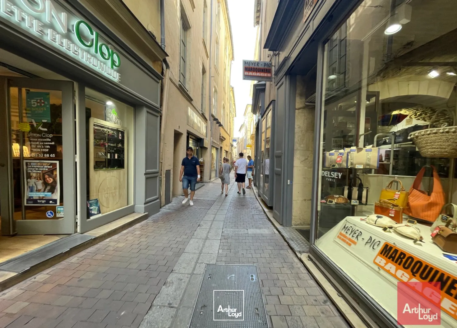 Locaux commerciaux - Cession - NIMES - 30000 - 29-29 - 7674590