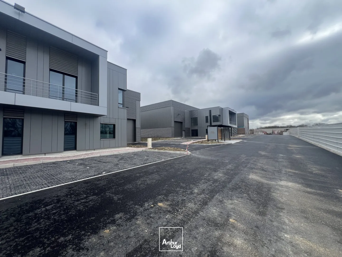 Locaux d'activité & Entrepôts - Location - COURTRY - 77181 - 699-4459 - 7674902