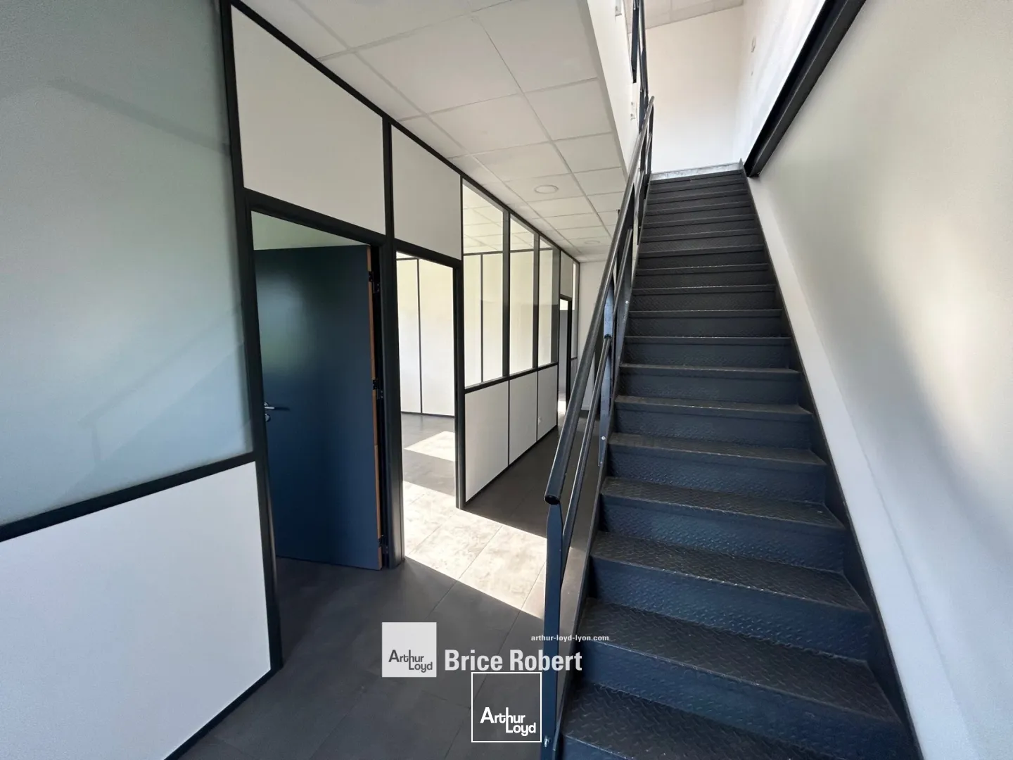 Locaux d'activité & Entrepôts - Location - SAINT PRIEST - 69800 - 340-340 - 7675142