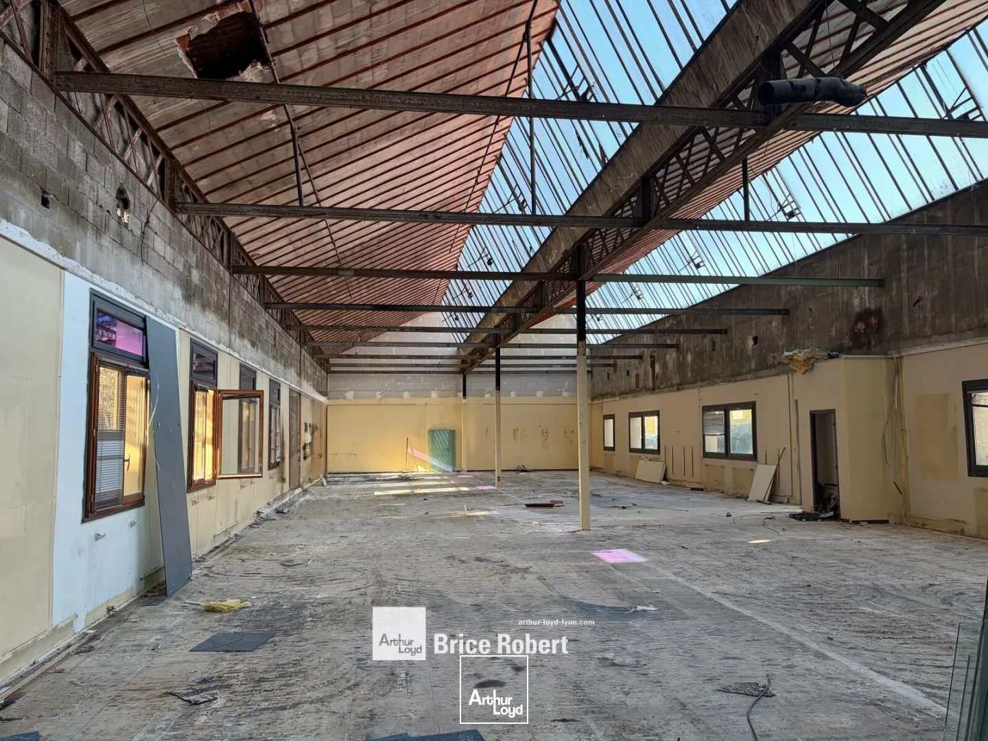 Locaux d'activité & Entrepôts - Vente - VENISSIEUX - 69200 - 1954-1954 - 7675157