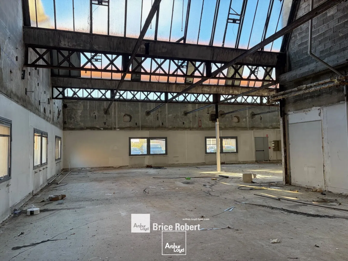 Locaux d'activité & Entrepôts - Vente - VENISSIEUX - 69200 - 1954-1954 - 7675159