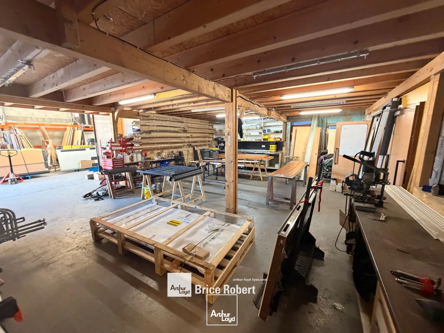 Locaux d'activité & Entrepôts - Location - DECINES CHARPIEU - 69150 - 300-300 - 7675164