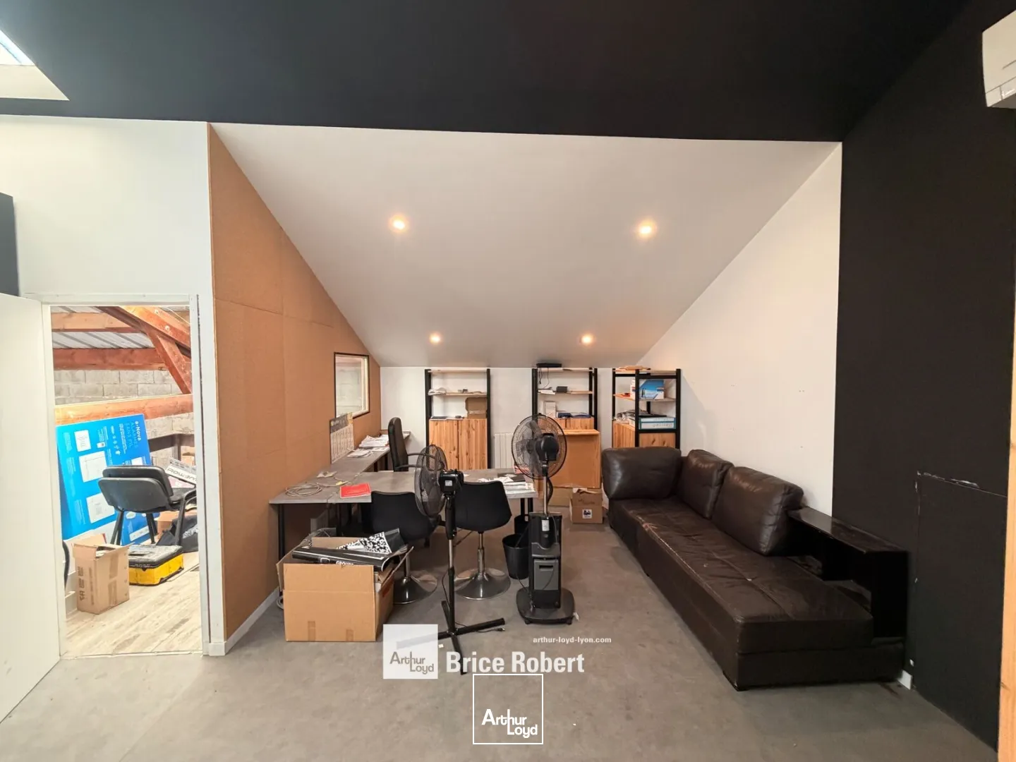 Locaux d'activité & Entrepôts - Location - DECINES CHARPIEU - 69150 - 300-300 - 7675163