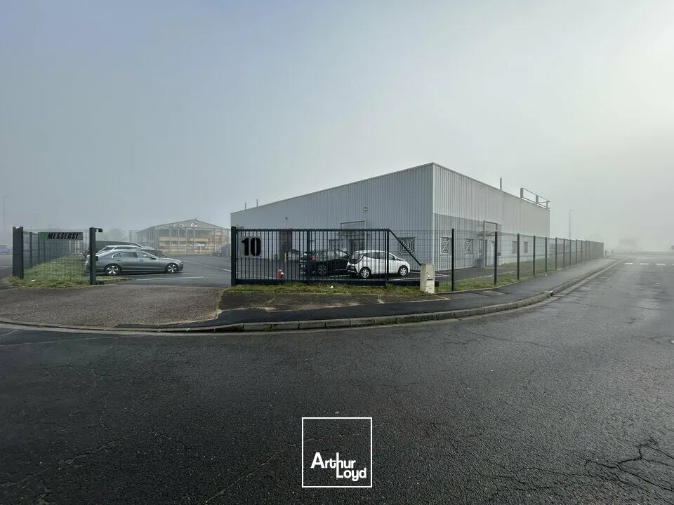 Locaux d'activité & Entrepôts - Location - JOUY-AUX-ARCHES - 57130 - 1000-1000 - 7675236