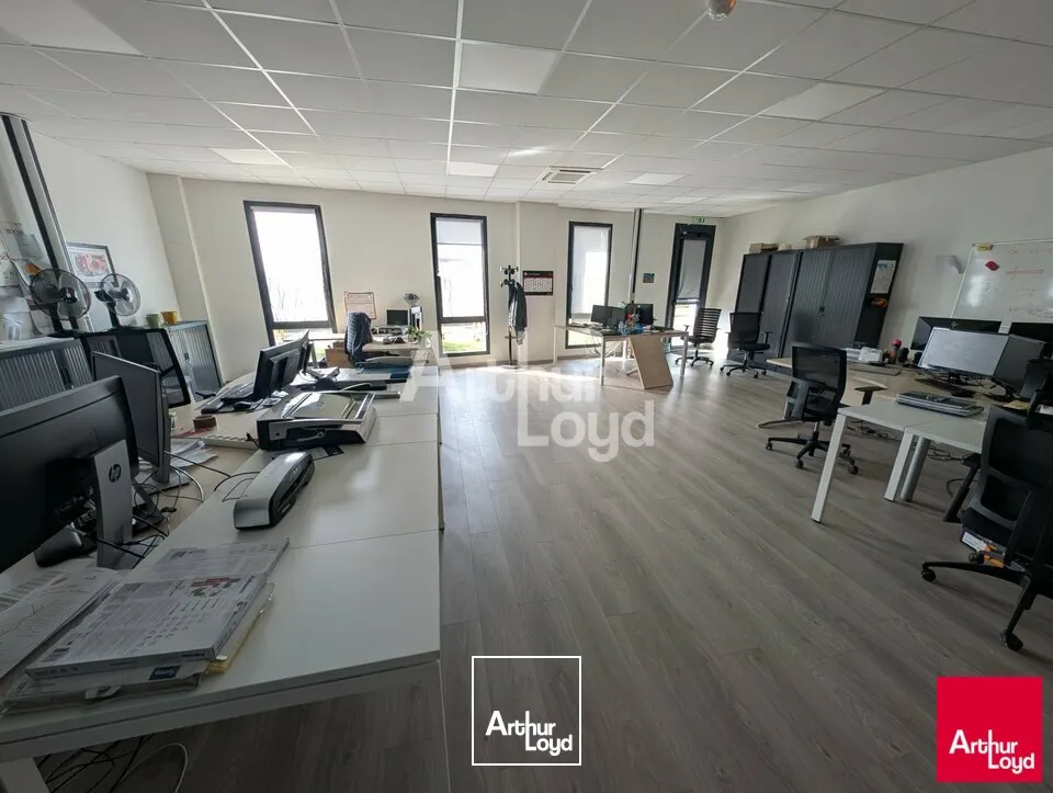 Locaux d'activité & Entrepôts - Vente - LA MÉZIÈRE - 35520 - 2150-2150 - 7675288