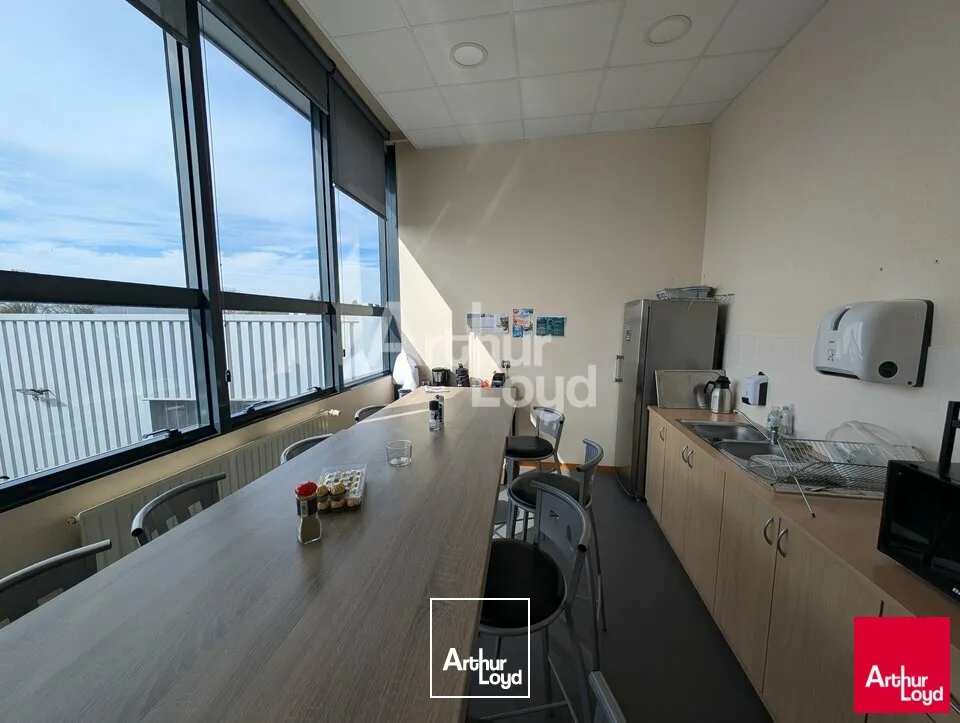 Locaux d'activité & Entrepôts - Vente - LA MÉZIÈRE - 35520 - 2150-2150 - 7675290