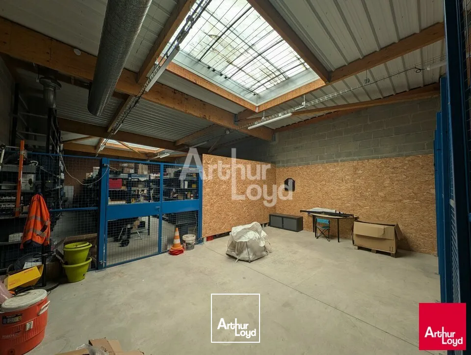 Locaux d'activité & Entrepôts - Vente - LA MÉZIÈRE - 35520 - 2150-2150 - 7675292