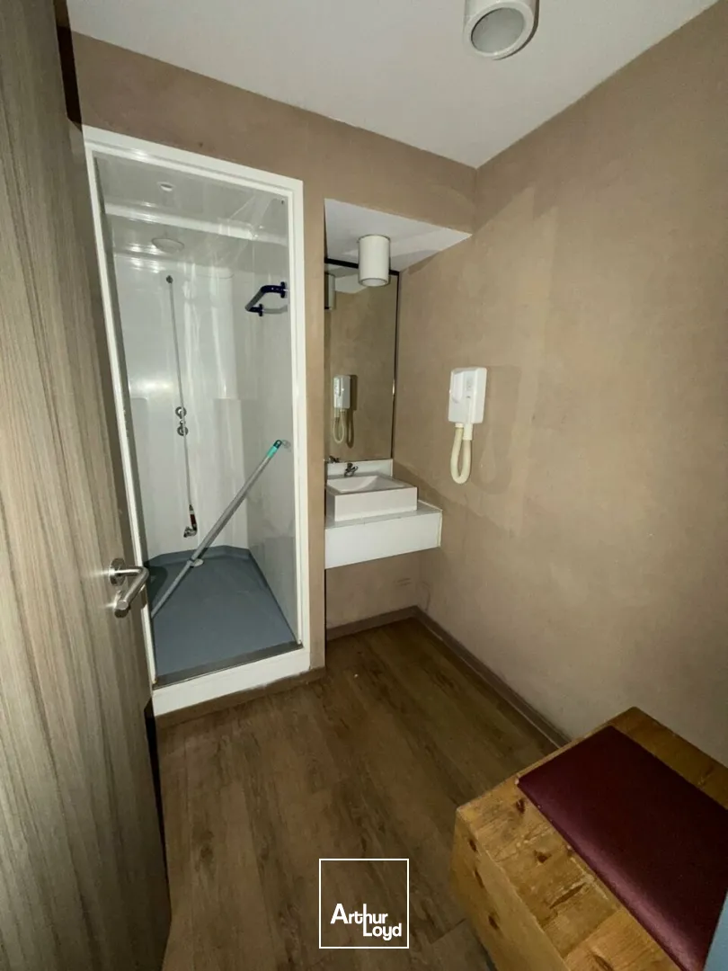 Locaux commerciaux - Location - CHÂTELLERAULT - 86100 - 794-794 - 7675316