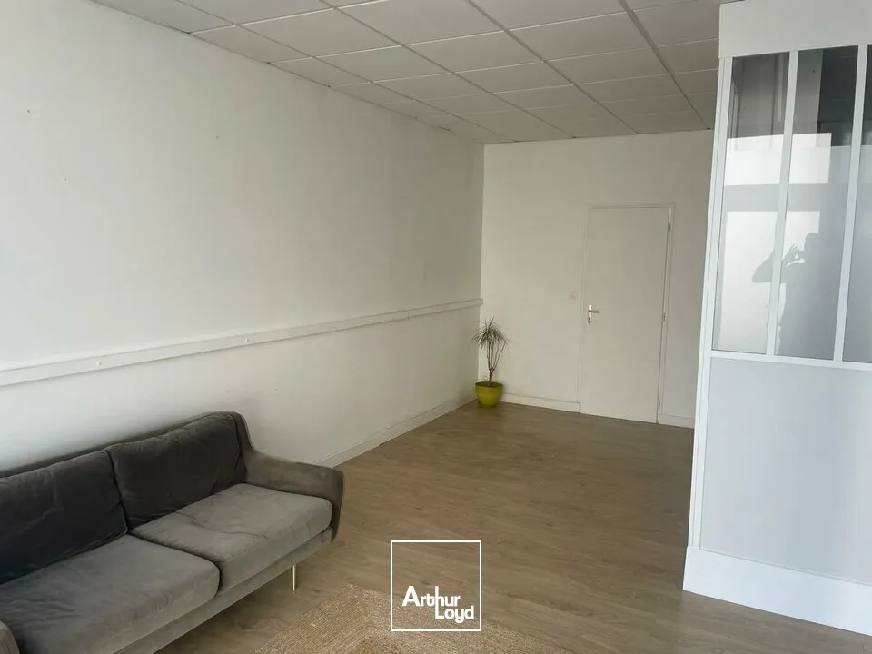 Locaux commerciaux - Location - CHANTONNAY - 85110 - 47-47 - 7675322