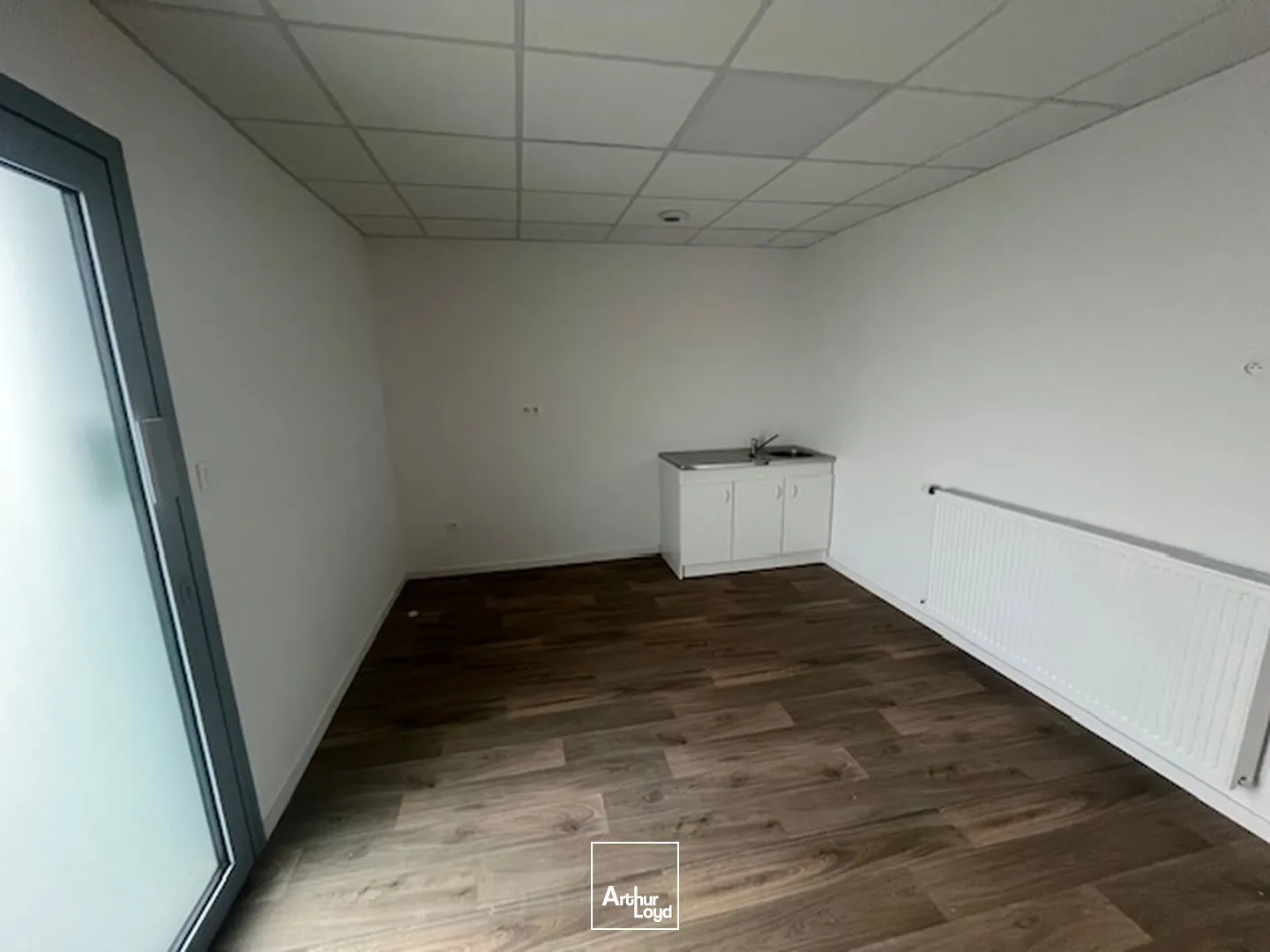 Bureaux - Location - LE RELECQ KERHUON - 29480 - 78.5-157.1 - 7675481