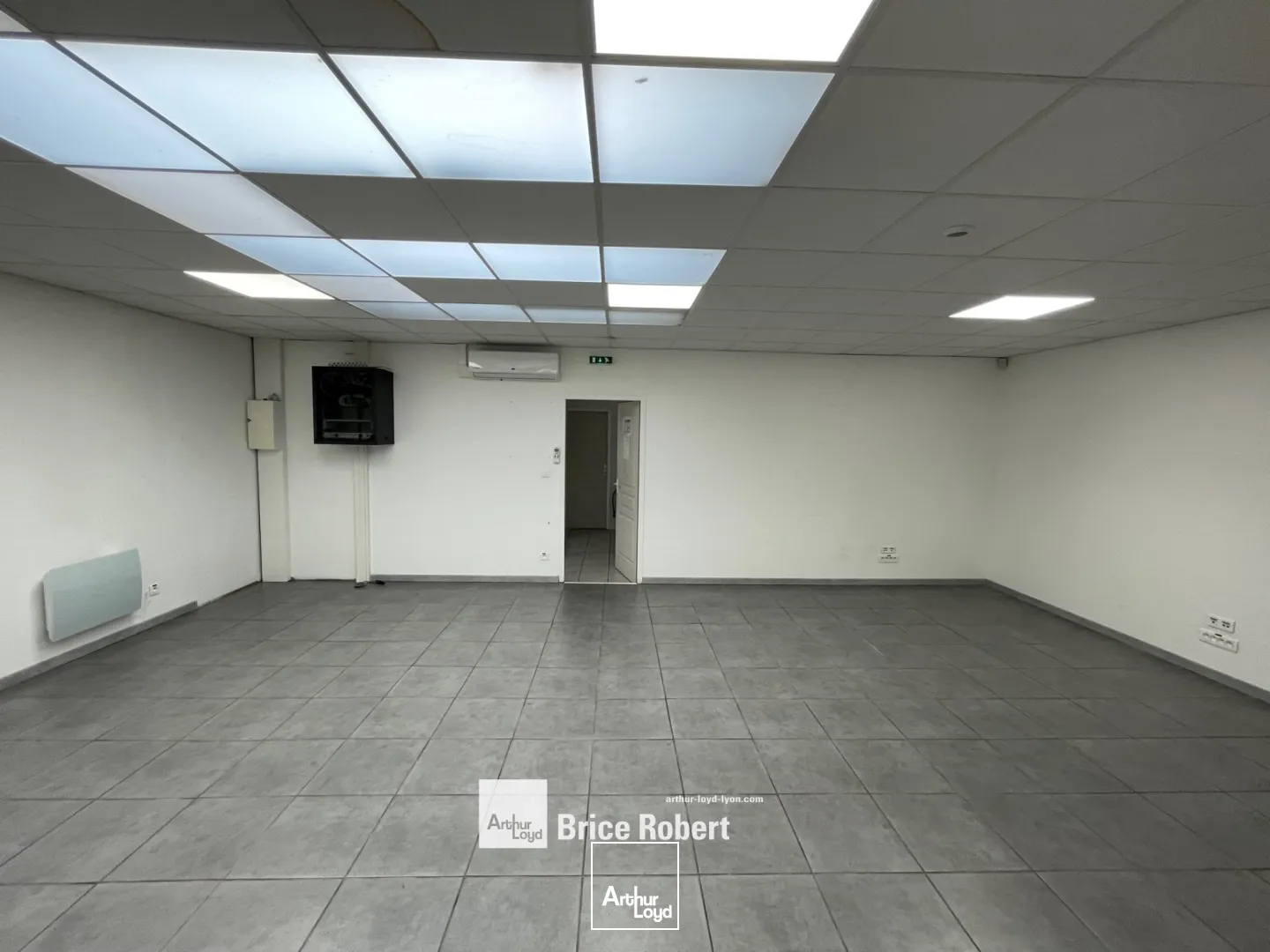 Locaux d'activité & Entrepôts - Location - VENISSIEUX - 69200 - 205-205 - 7675972