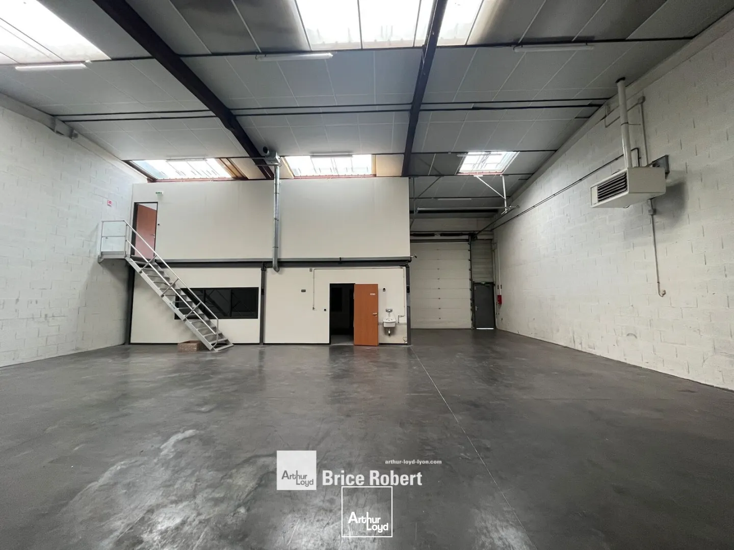 Locaux d'activité & Entrepôts - Location - VENISSIEUX - 69200 - 280-280 - 7676005