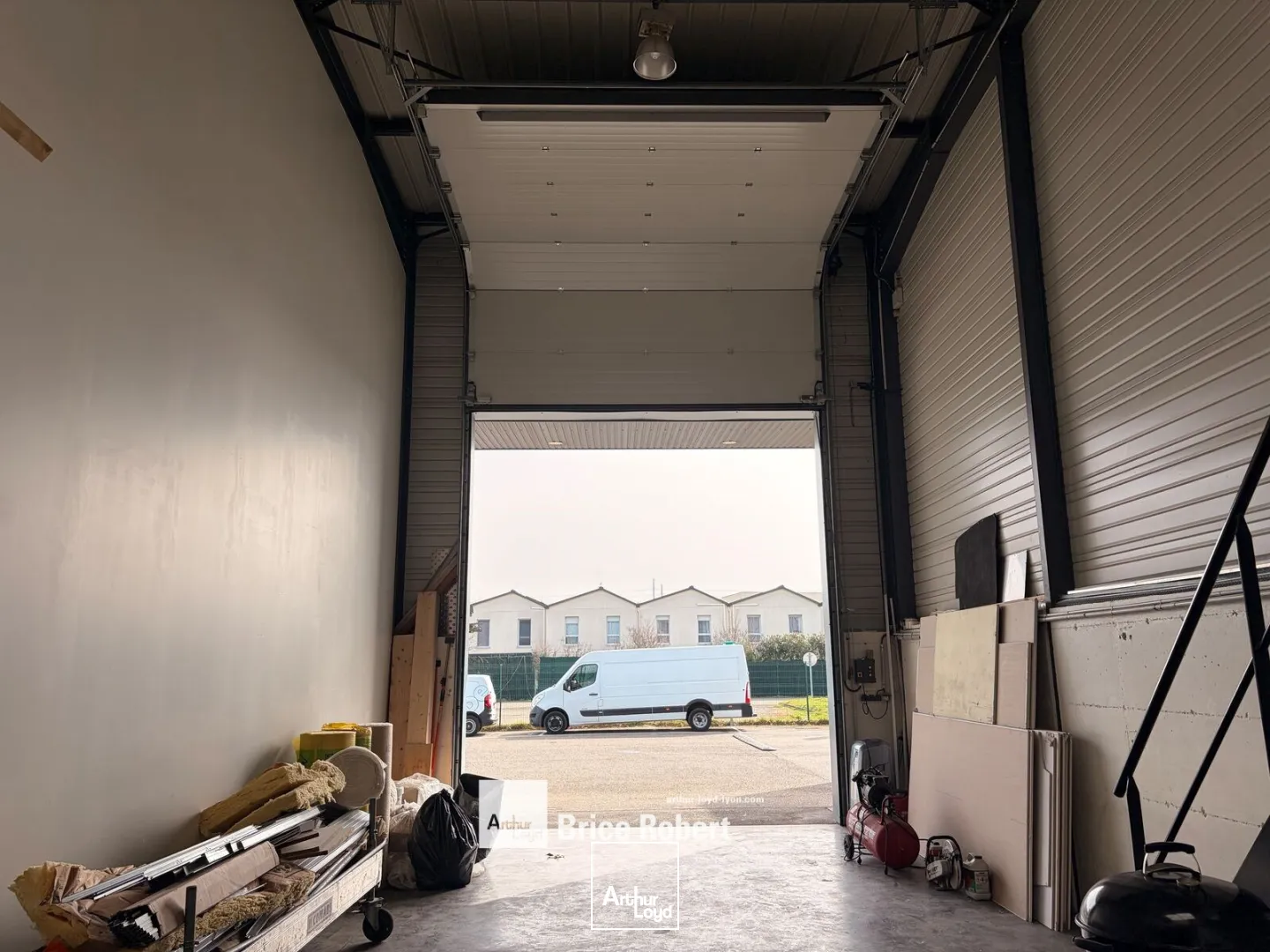 Locaux d'activité & Entrepôts - Location - SAINT PRIEST - 69800 - 135-135 - 7676023