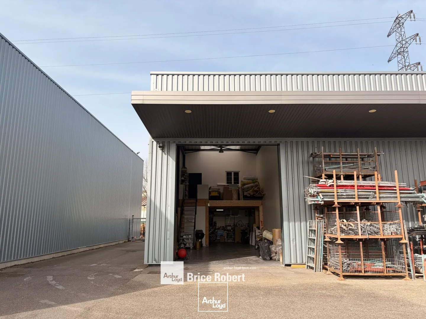 Locaux d'activité & Entrepôts - Location - SAINT PRIEST - 69800 - 135-135 - 7676022