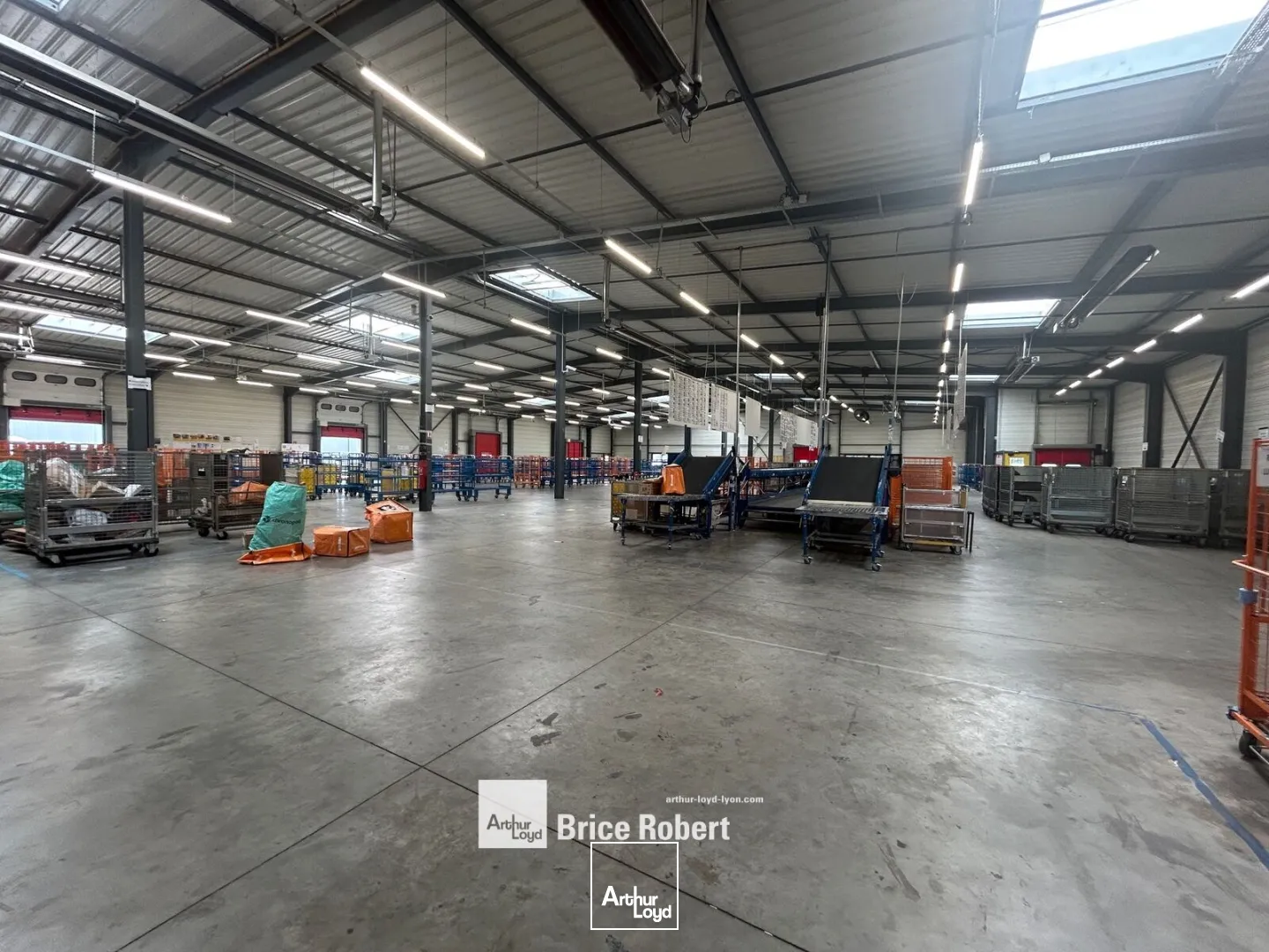 Locaux d'activité & Entrepôts - Location - VAULX EN VELIN - 69120 - 2372-2372 - 7676032