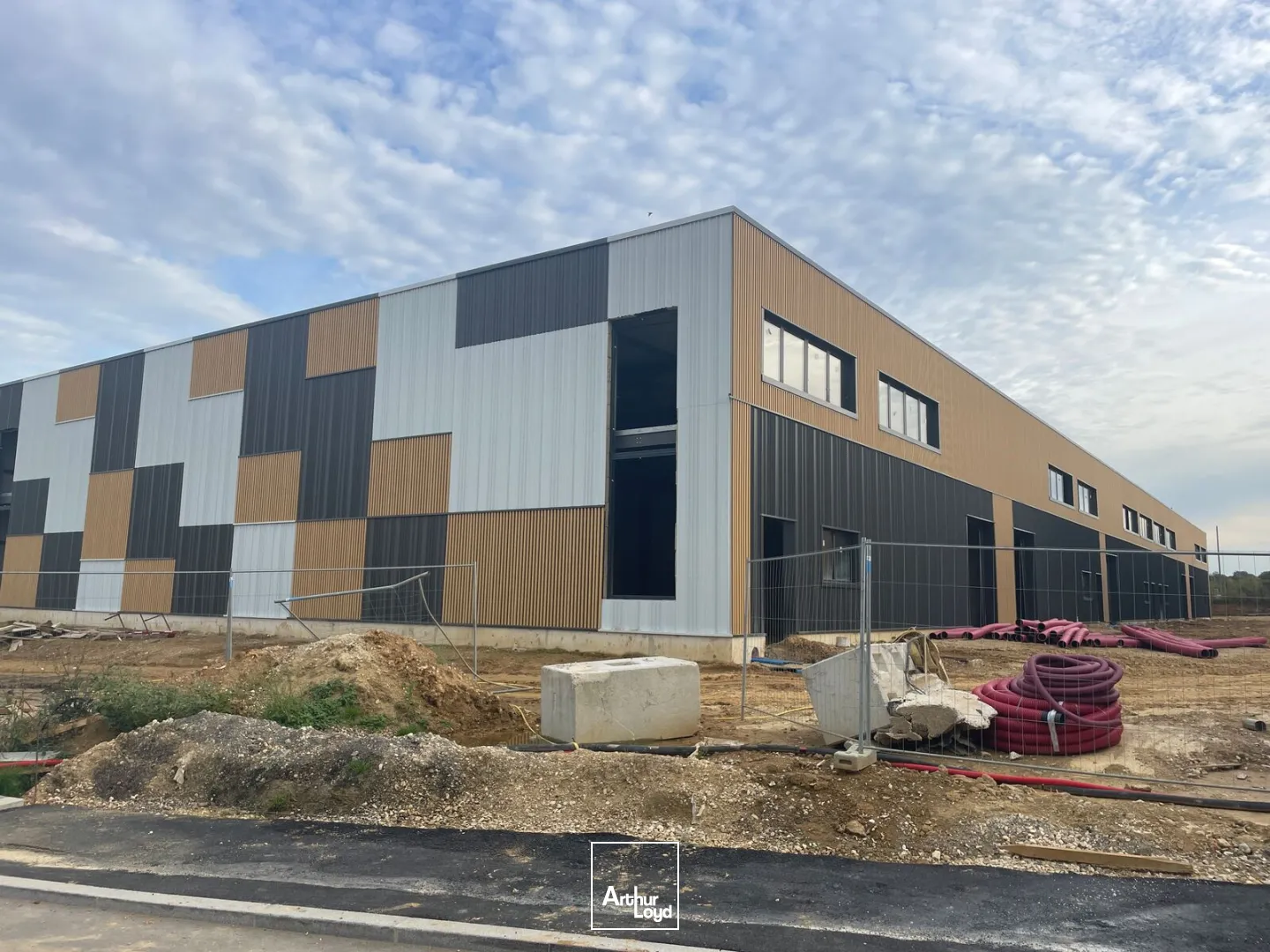 Locaux d'activité & Entrepôts - Location - AMBLAINVILLE - 60110 - 390-780 - 7676368