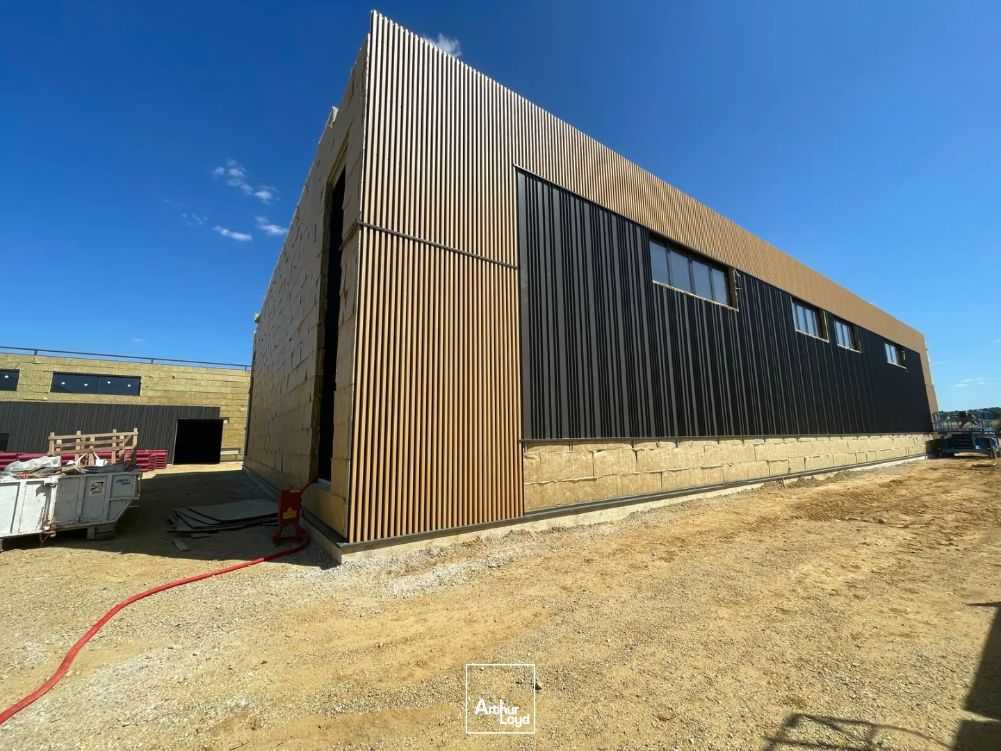 Locaux d'activité & Entrepôts - Location - AMBLAINVILLE - 60110 - 390-9750 - 7676385