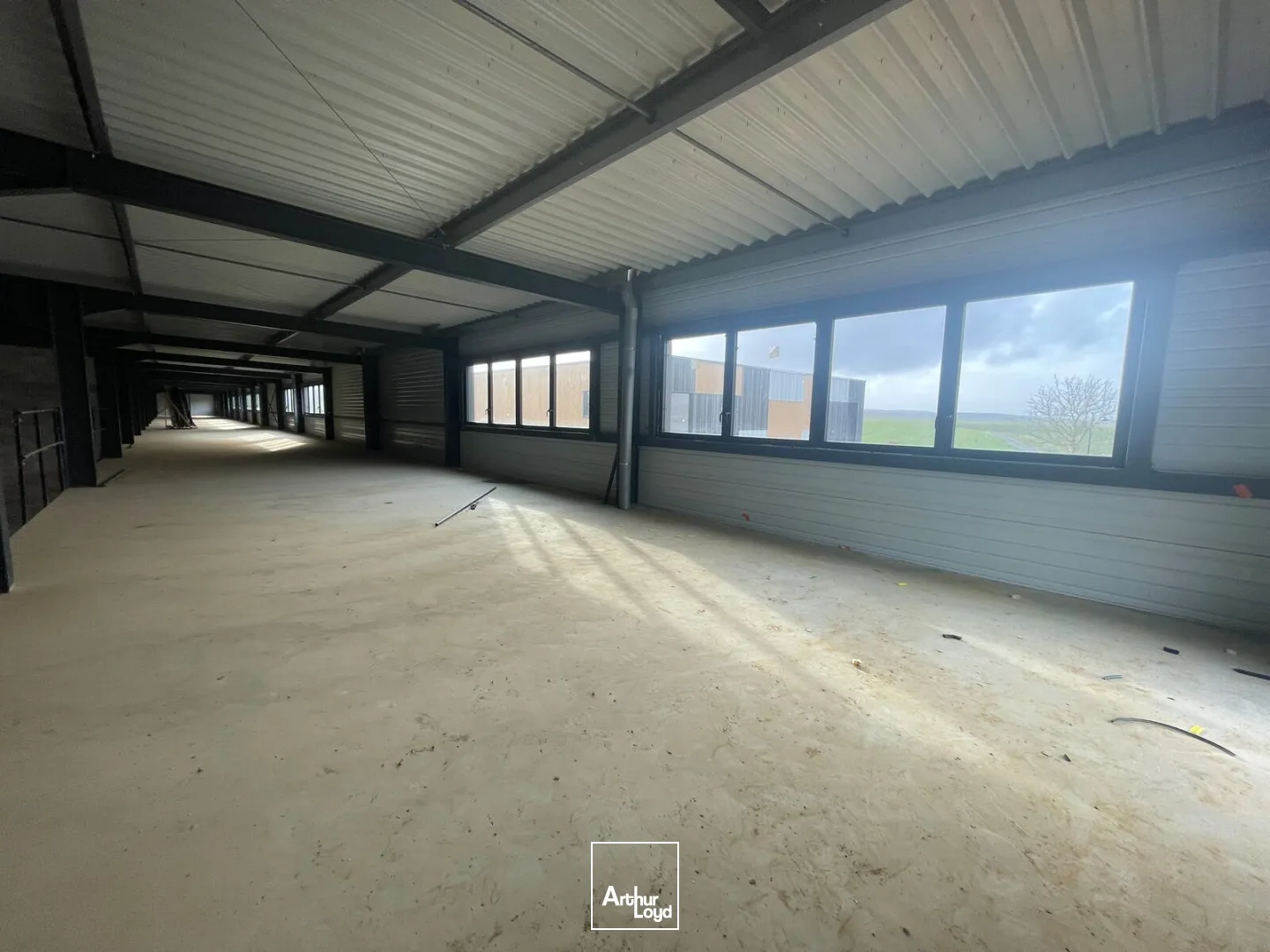 Locaux d'activité & Entrepôts - Location - AMBLAINVILLE - 60110 - 390-9750 - 7676388