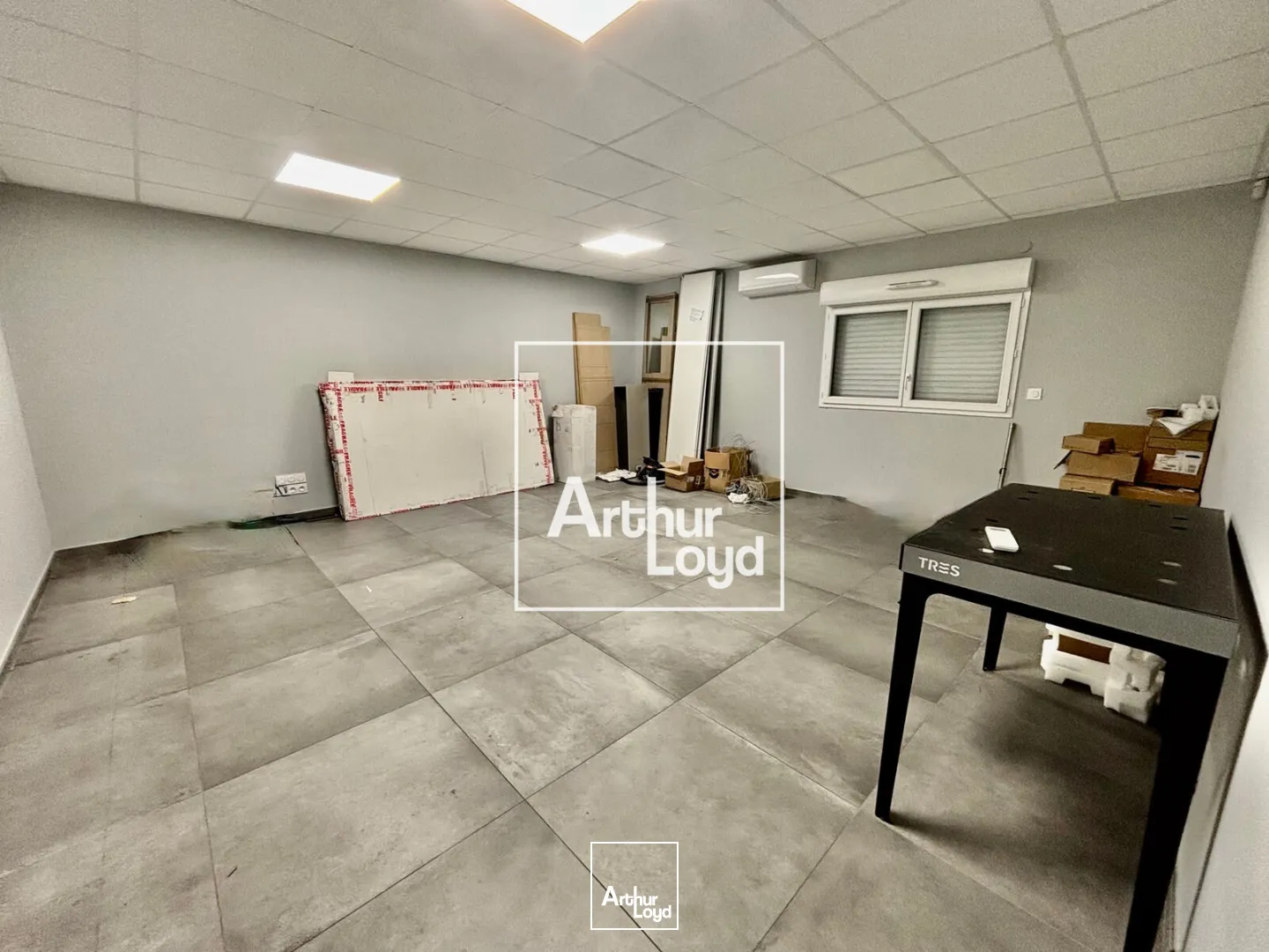 Locaux d'activité & Entrepôts - Vente - MONTPELLIER - 34070 - 1300-1300 - 7676444