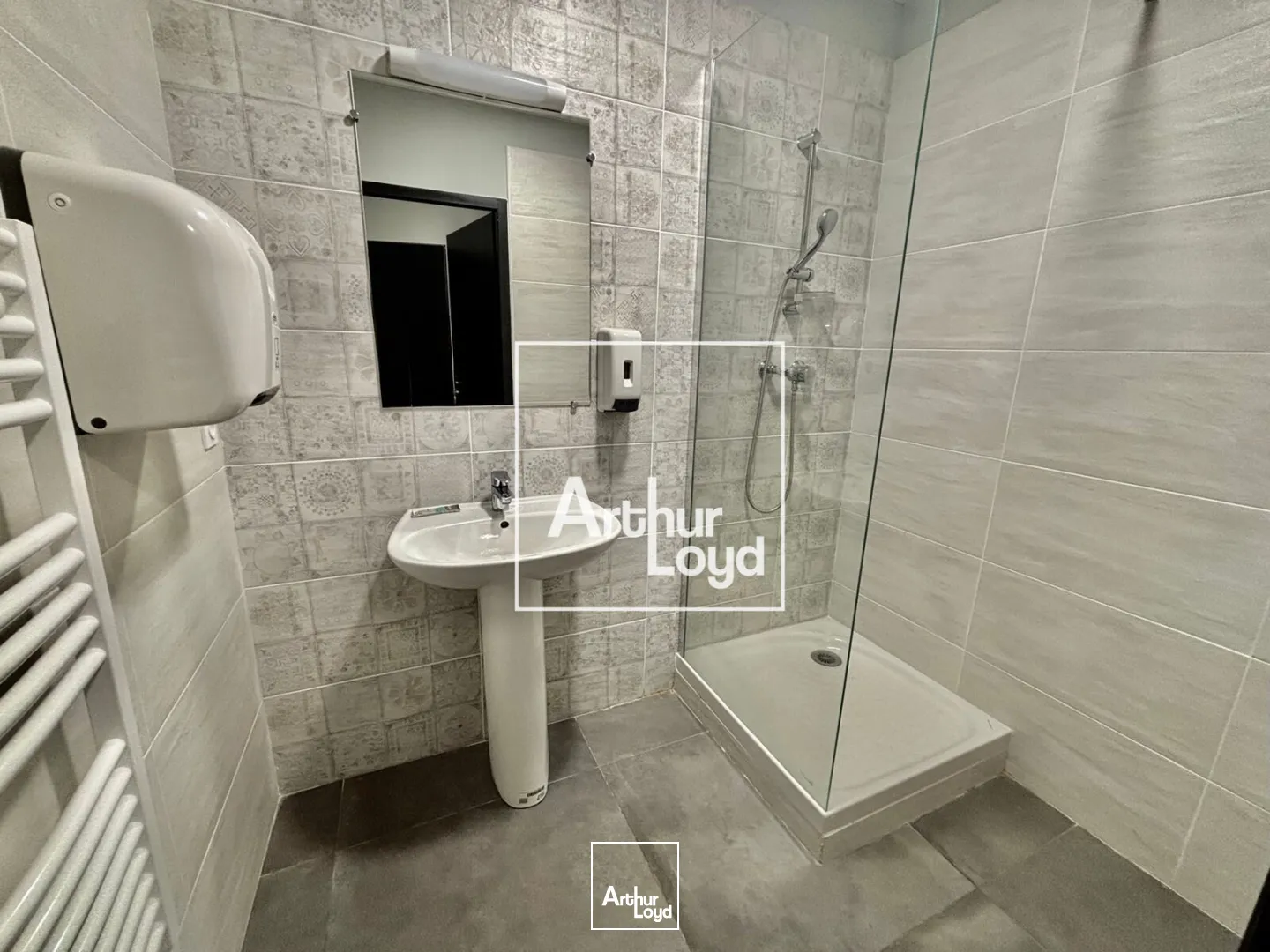 Locaux d'activité & Entrepôts - Location - MONTPELLIER - 34070 - 1300-1300 - 7676472