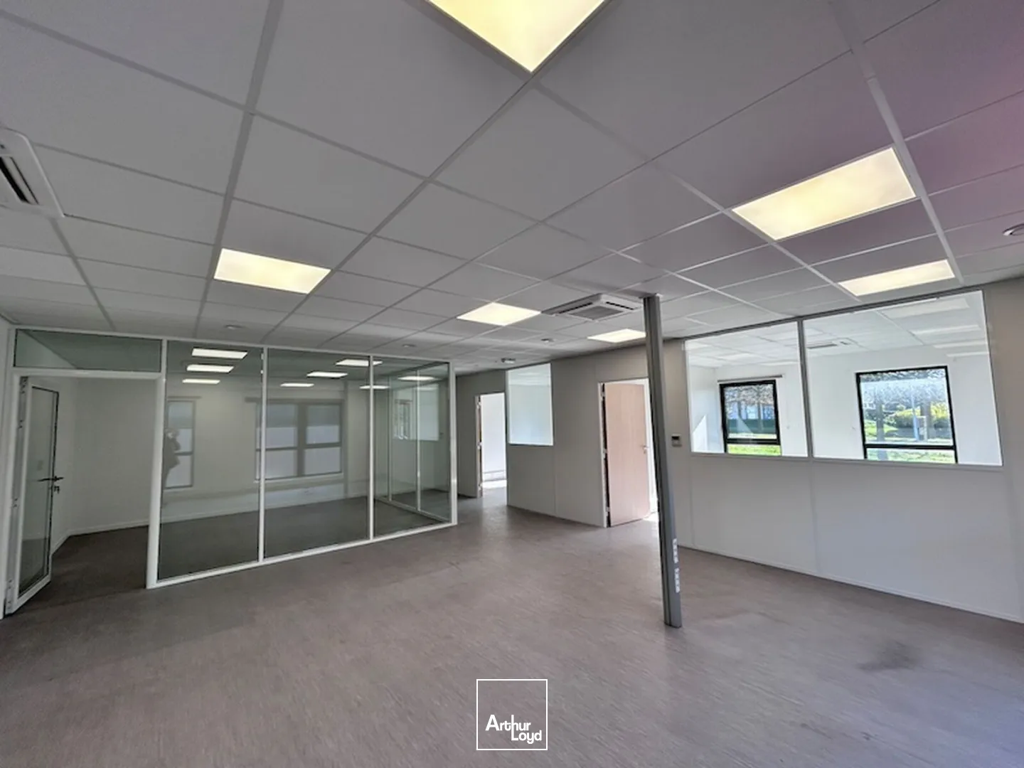 Bureaux - Location - BOURG EN BRESSE - 01000 - 131-131 - 7676510