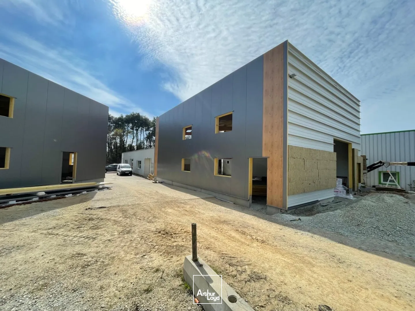 Locaux d'activité & Entrepôts - Location - PLOUGOUMELEN - 56400 - 142-452 - 7676787