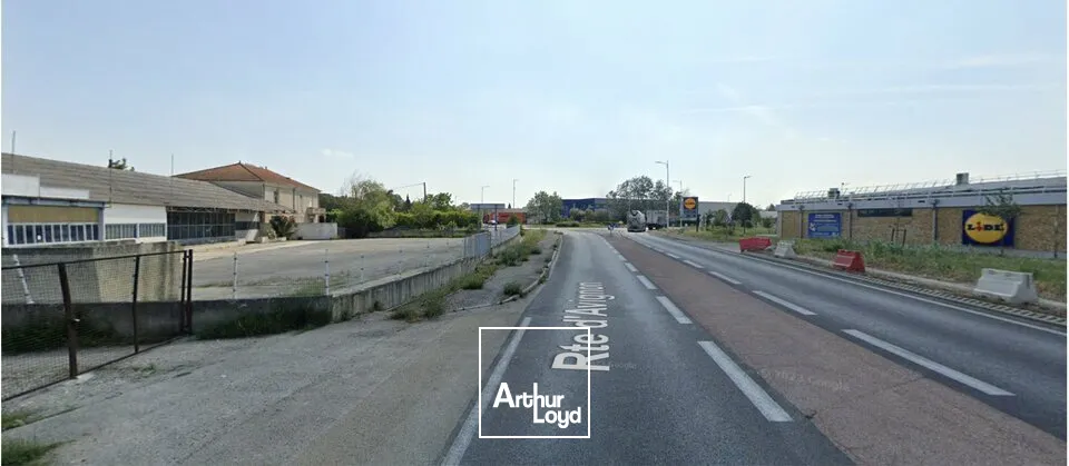 Locaux commerciaux - Location - CHÂTEAURENARD - 13160 - 300-1000 - 7677127