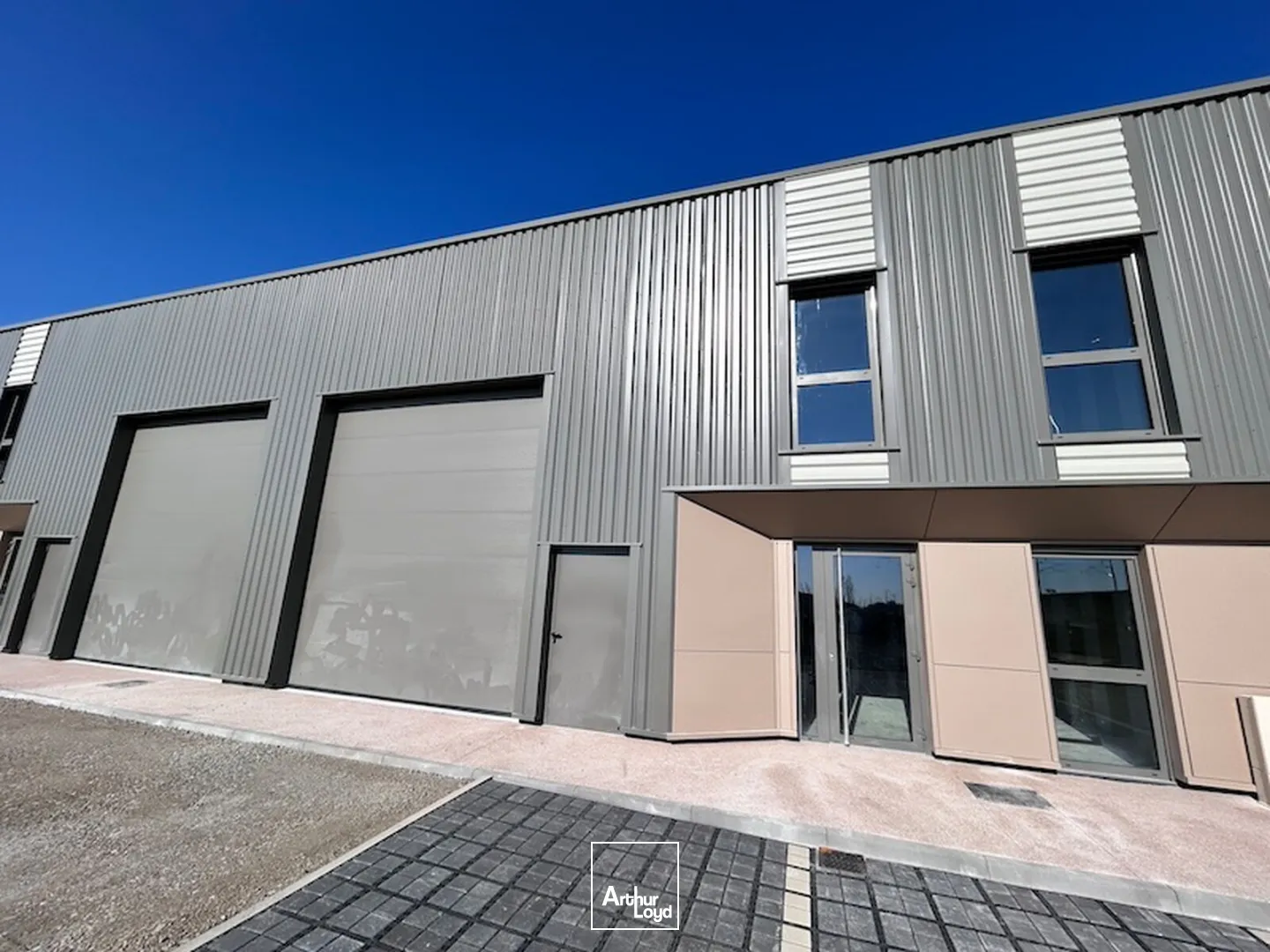 Locaux d'activité & Entrepôts - Location - VARENNES LES MACON - 71000 - 404-404 - 7677478