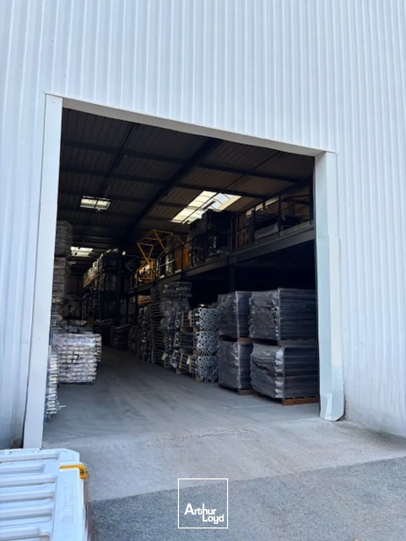 Locaux d'activité & Entrepôts - Location - LE CHAMBON FEUGEROLLES - 42500 - 5200-5200 - 7677519