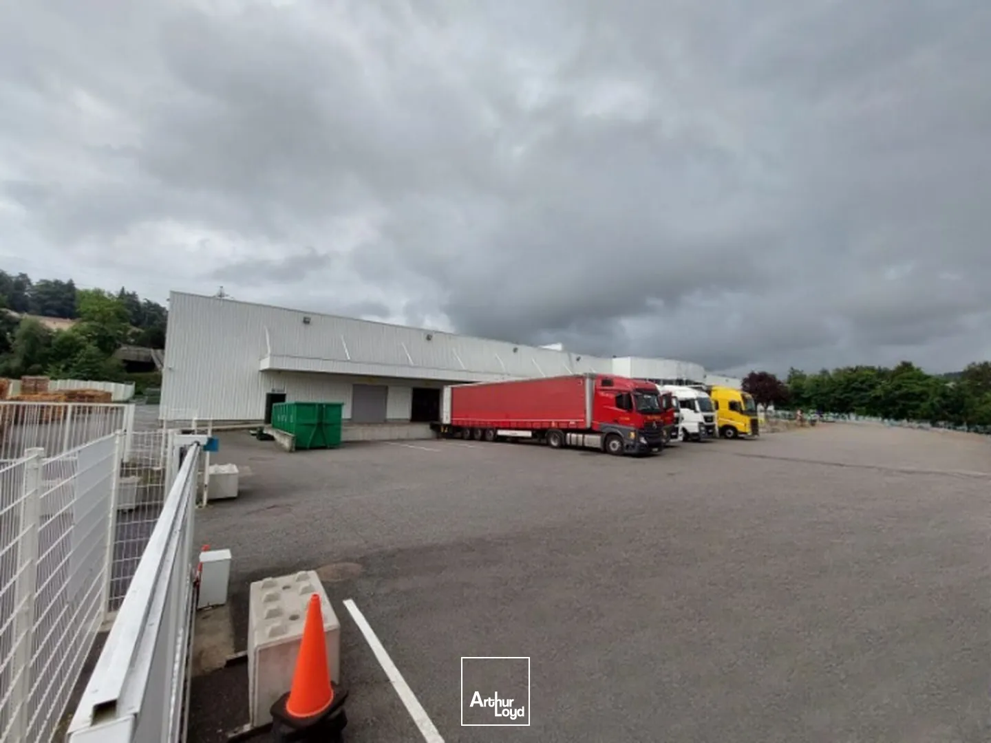 Locaux d'activité & Entrepôts - Location - LE CHAMBON FEUGEROLLES - 42500 - 5200-5200 - 7677523