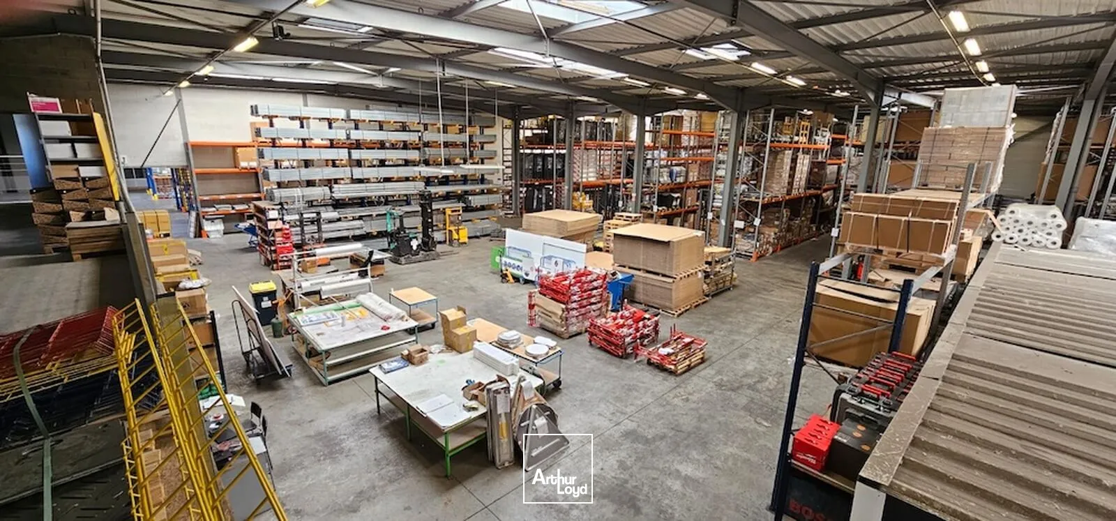 Locaux d'activité & Entrepôts - Location - LE CHAMBON FEUGEROLLES - 42500 - 5200-5200 - 7677513