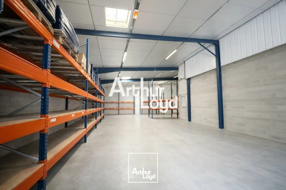 Locaux d'activité & Entrepôts - Location - PUGET SUR ARGENS - 83480 - 398-398 - 7678862