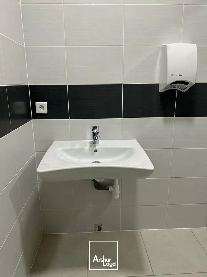 Locaux d'activité & Entrepôts - Location - METZ - 57000 - 160-160 - 7678916