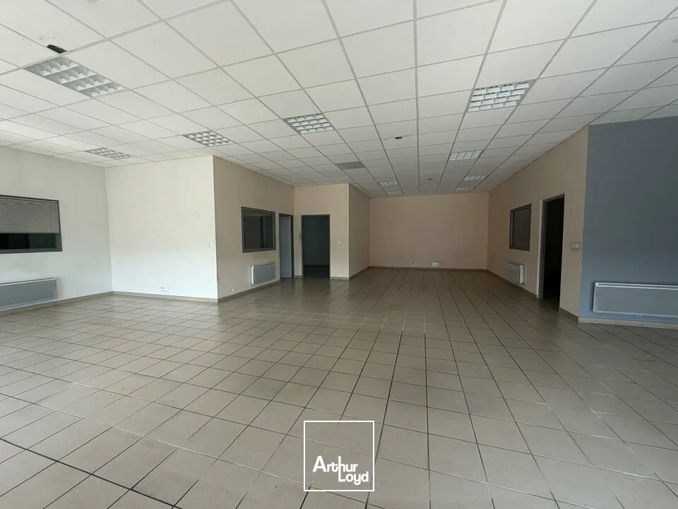 Locaux d'activité & Entrepôts - Vente - SAINT-DOULCHARD - 18230 - 3800-3800 - 7679050