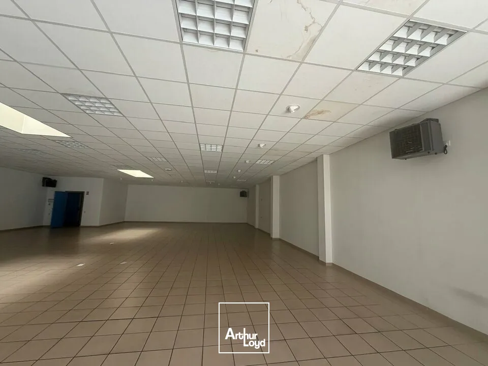 Locaux d'activité & Entrepôts - Vente - SAINT-DOULCHARD - 18230 - 3800-3800 - 7679051