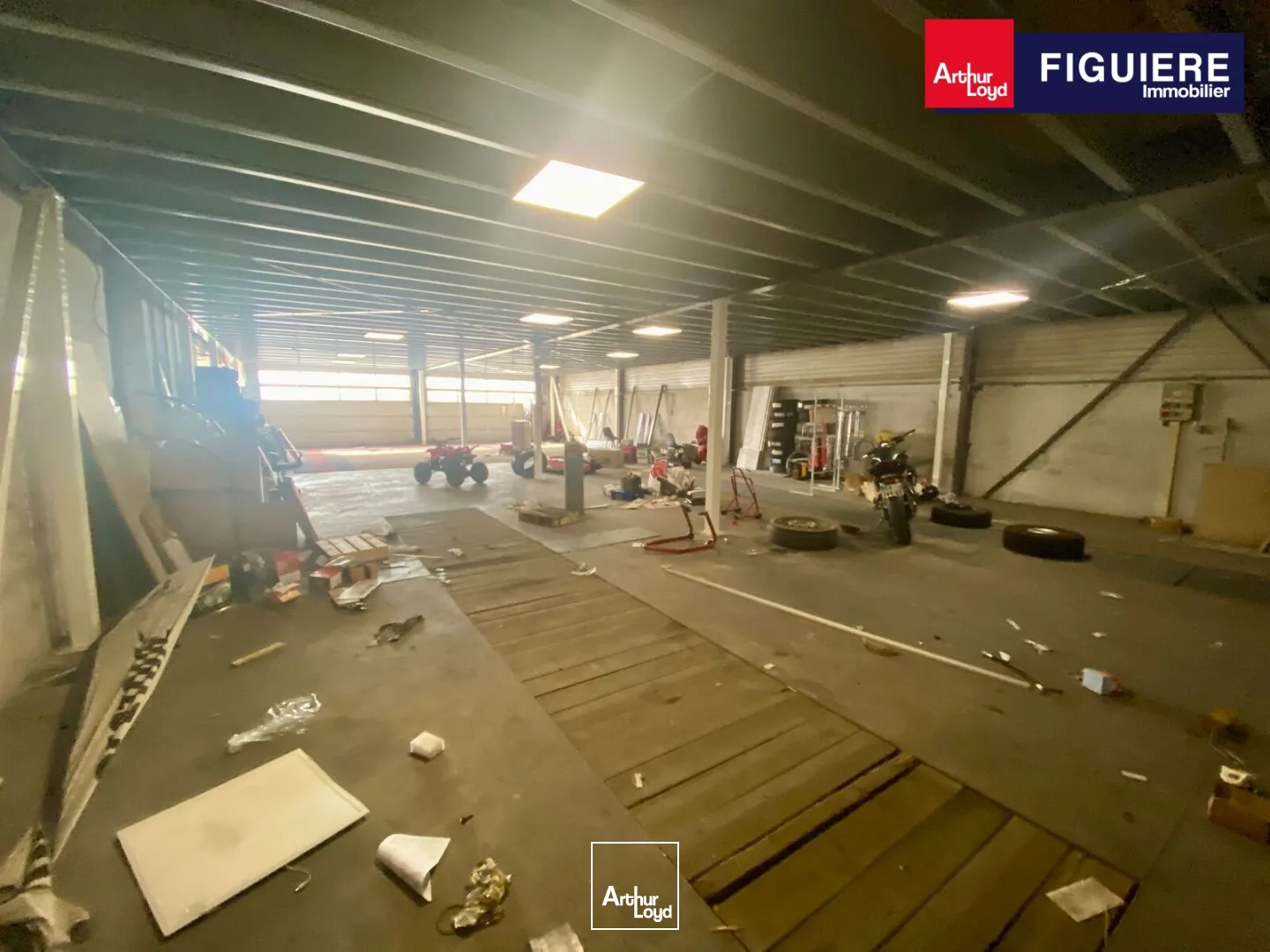 Locaux commerciaux - Location - ISTRES - 13800 - 229-751 - 7679080