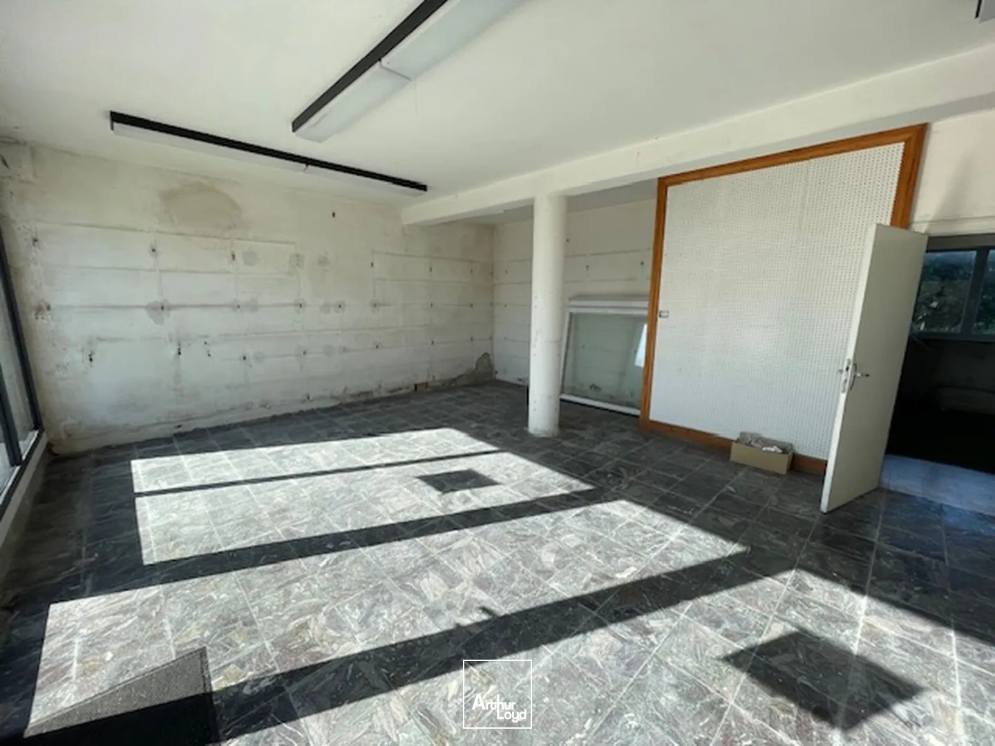 Locaux commerciaux - Location - LE FOLGOET - 29260 - 42-106 - 7679171