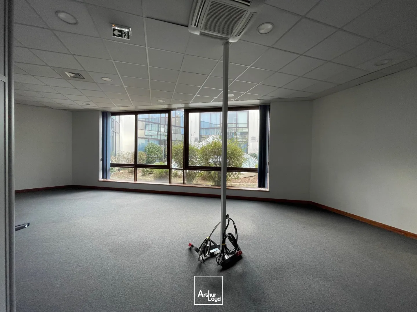 Bureaux - Location - SAINT ETIENNE DU ROUVRAY - 76800 - 12.11-2206.36 - 7679211