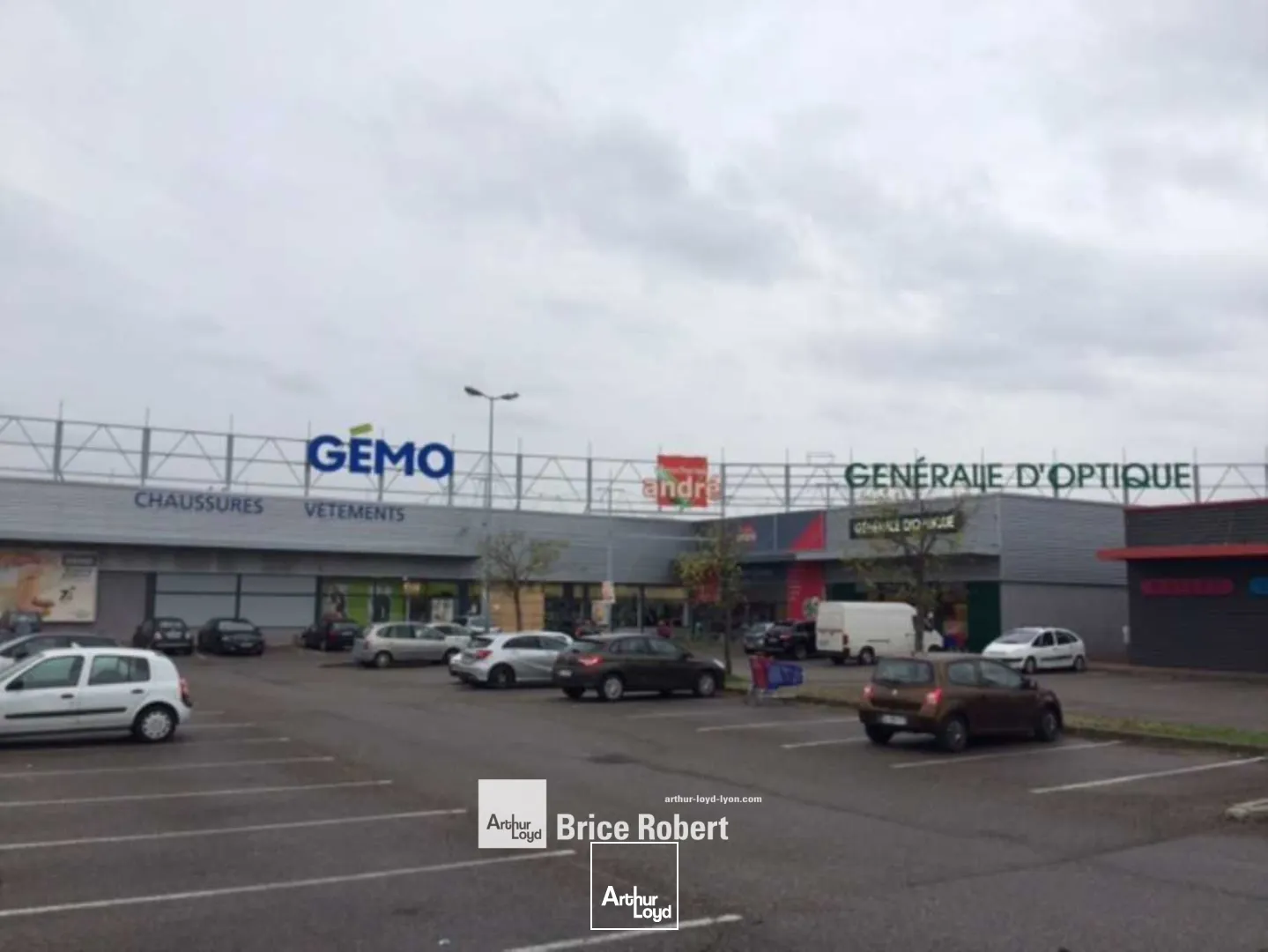 Locaux commerciaux - Location - VAULX EN VELIN - 69120 - 1300-1300 - 7687089