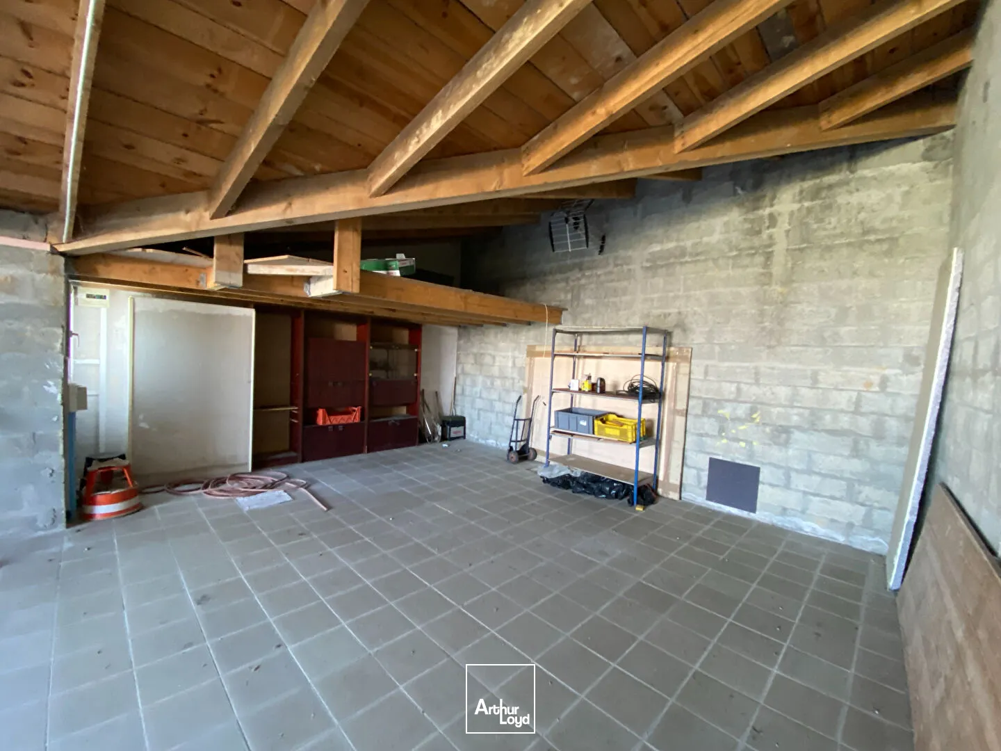 Locaux d'activité & Entrepôts - Location - NIEUL SUR MER - 17137 - 100-100 - 7687208