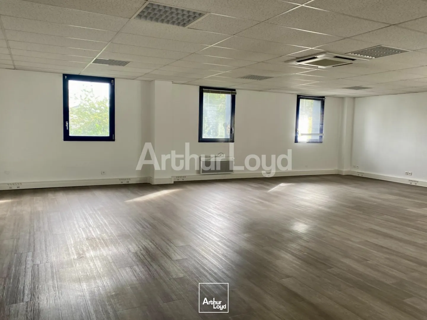 Bureaux - Location - VILLENEUVE D'ASCQ - 59650 - 222-222 - 7718516