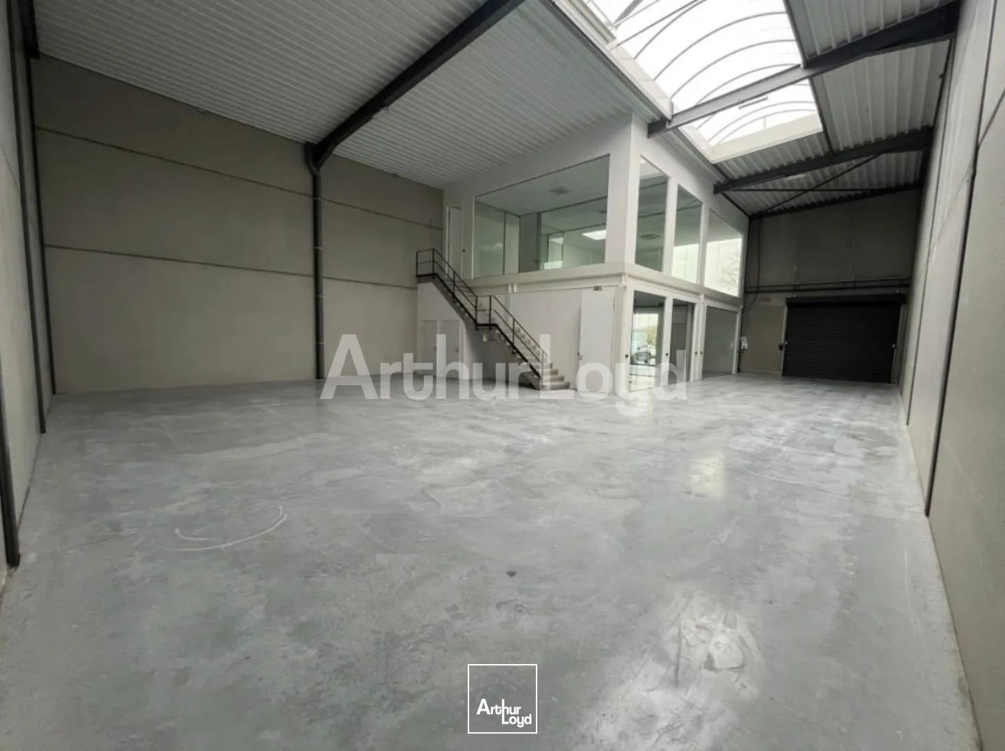 Locaux d'activité & Entrepôts - Location - NEUVILLE EN FERRAIN - 59960 - 420-947 - 7718696