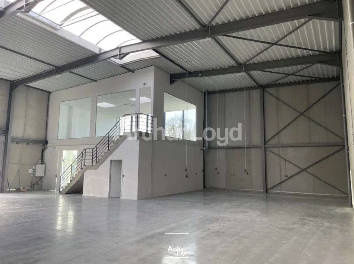 Locaux d'activité & Entrepôts - Location - NEUVILLE EN FERRAIN - 59960 - 420-947 - 7718698