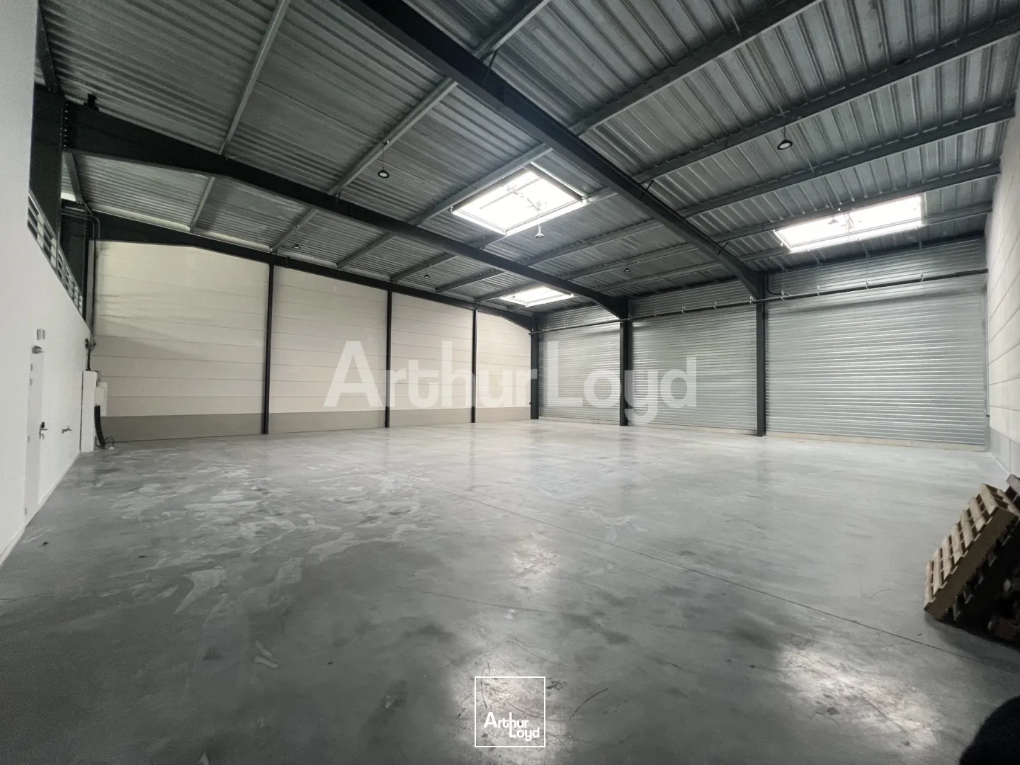 Locaux d'activité & Entrepôts - Location - WAMBRECHIES - 59118 - 554-554 - 7718902